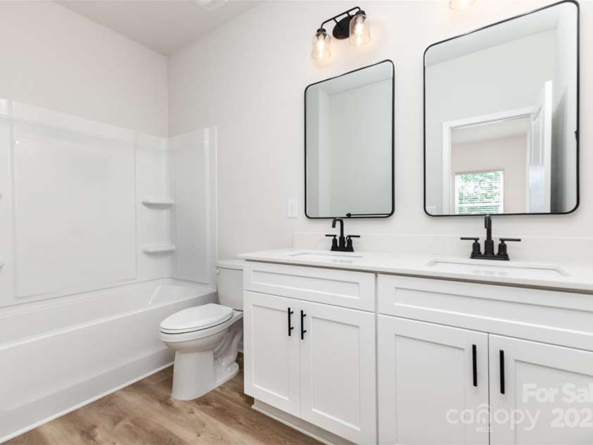 2818 Old Steele Creek Road, Charlotte, NC 28208.  MLS# CAR4273293, YatesRealty ID 22442. Representative photos