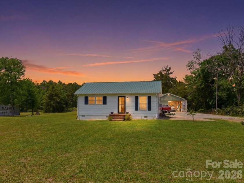 3044 Sims Road, Rock Hill, SC 29730.  MLS# CAR4381472, YatesRealty ID 22442. 