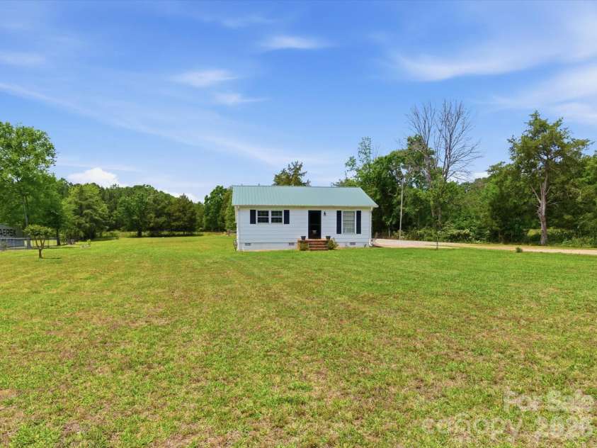 3044 Sims Road, Rock Hill, SC 29730.  MLS# CAR4381472, YatesRealty ID 22442. 