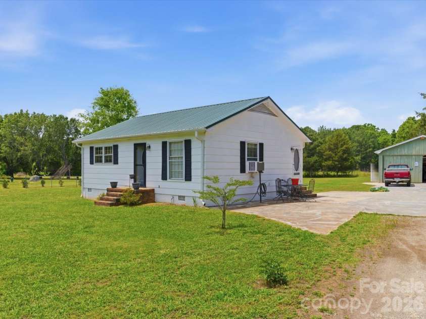 3044 Sims Road, Rock Hill, SC 29730.  MLS# CAR4381472, YatesRealty ID 22442. 