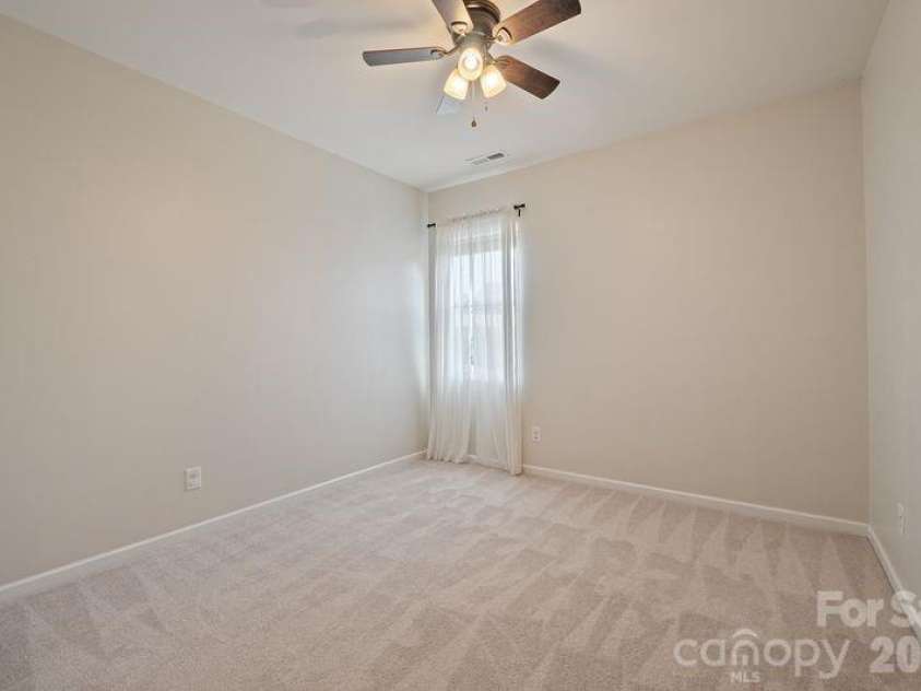 113 Lantern Acres Drive, Mooresville, NC 28115.  MLS# CAR4373088, YatesRealty ID 22443. BR 1 on main floor