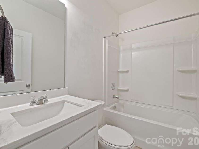 113 Lantern Acres Drive, Mooresville, NC 28115.  MLS# CAR4373088, YatesRealty ID 22443. Full bath for guest