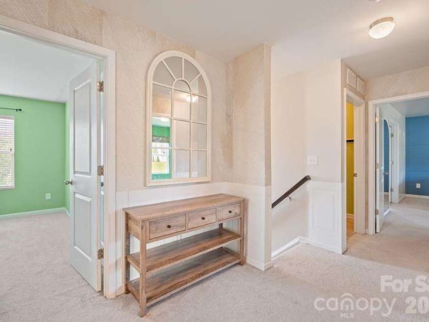 113 Lantern Acres Drive, Mooresville, NC 28115.  MLS# CAR4373088, YatesRealty ID 22443. Nice large wide hallway