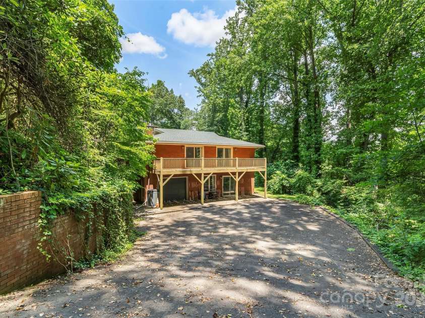 684 Woodfield Drive, Waynesville, NC 28786.  MLS# CAR4269678, YatesRealty ID 22443. 2nd driveway to basement apartment
