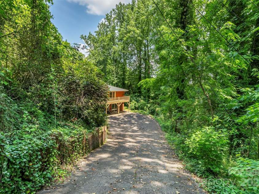 684 Woodfield Drive, Waynesville, NC 28786.  MLS# CAR4269678, YatesRealty ID 22443. 2nd driveway to basement apartment