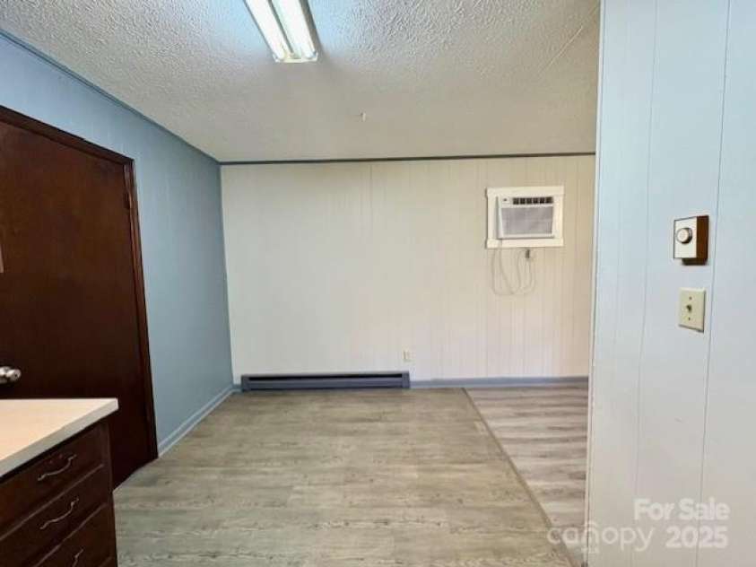 124/126 Polly Street, Morganton, NC 28655.  MLS# CAR4274282, YatesRealty ID 22444. 