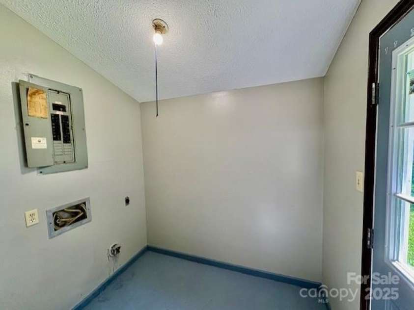 124/126 Polly Street, Morganton, NC 28655.  MLS# CAR4274282, YatesRealty ID 22444. 
