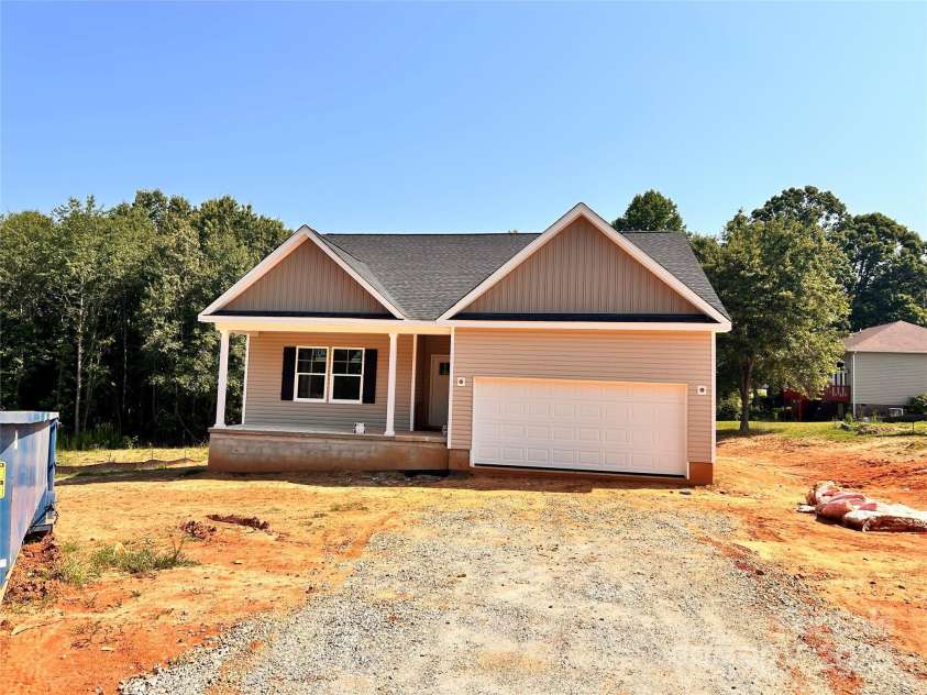 3506 14th Avenue, Hickory, NC 28602.  MLS# CAR4275889, YatesRealty ID 22445. 