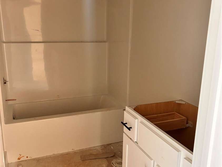 3506 14th Avenue, Hickory, NC 28602.  MLS# CAR4275889, YatesRealty ID 22445. 