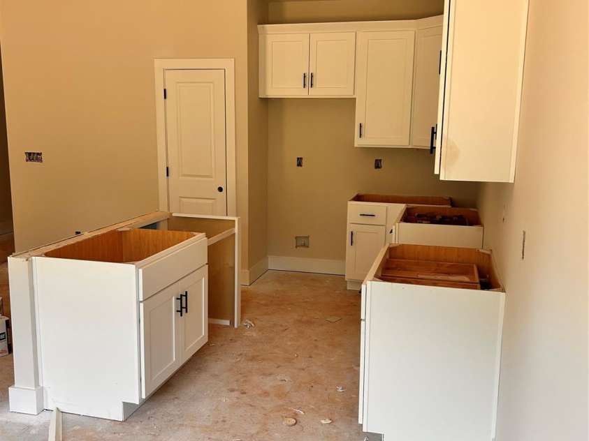 3506 14th Avenue, Hickory, NC 28602.  MLS# CAR4275889, YatesRealty ID 22445. 