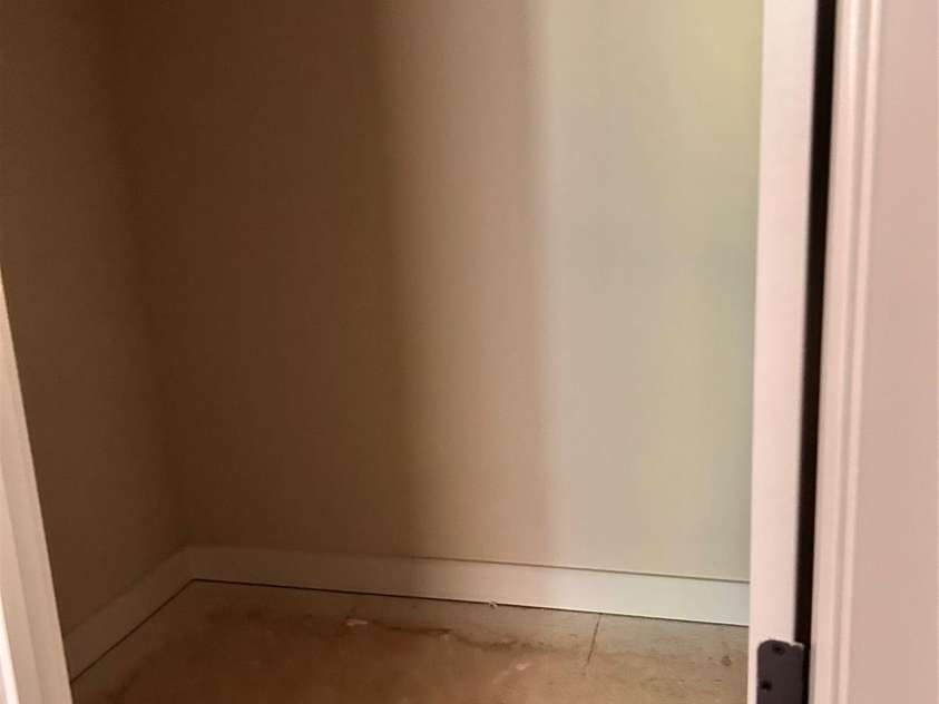 3506 14th Avenue, Hickory, NC 28602.  MLS# CAR4275889, YatesRealty ID 22445. 