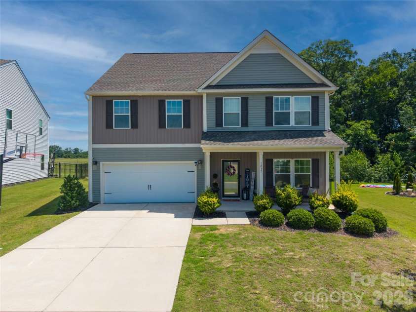 1035 Beacon Avenue, Monroe, NC 28110.  MLS# CAR4389329, YatesRealty ID 22446. 