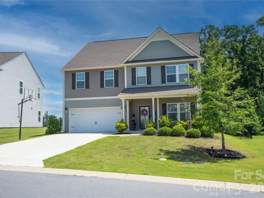 1035 Beacon Avenue, Monroe, NC 28110.  MLS# CAR4389329, YatesRealty ID 22446. 