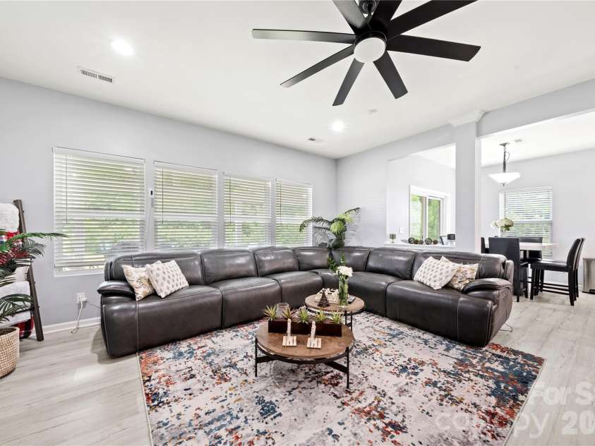 1035 Beacon Avenue, Monroe, NC 28110.  MLS# CAR4389329, YatesRealty ID 22446. 