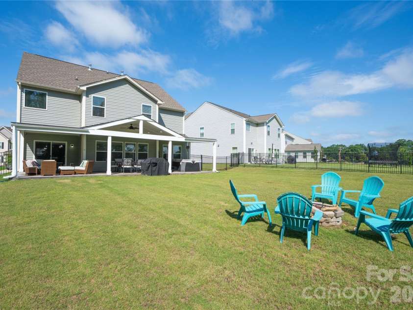 1035 Beacon Avenue, Monroe, NC 28110.  MLS# CAR4389329, YatesRealty ID 22446. 