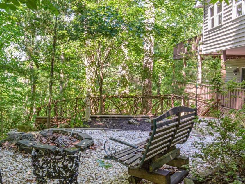 299 Carriage Summitt Way, Hendersonville, NC 28791.  MLS# CAR4305616, YatesRealty ID 22447. Lower Fire Pit