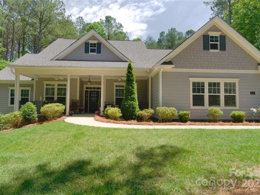 4660 Gold Finch Drive, Denver, NC 28037.  MLS# CAR4260143, YatesRealty ID 22448. 