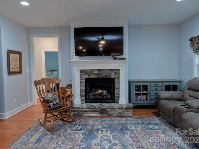 4660 Gold Finch Drive, Denver, NC 28037.  MLS# CAR4260143, YatesRealty ID 22448. 