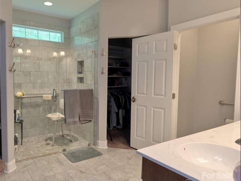 4660 Gold Finch Drive, Denver, NC 28037.  MLS# CAR4260143, YatesRealty ID 22448. 