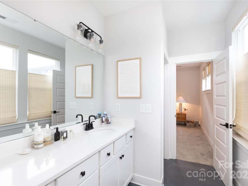 2254 Electric Lane, Charlotte, NC 28205.  MLS# CAR4254764, YatesRealty ID 22449. 