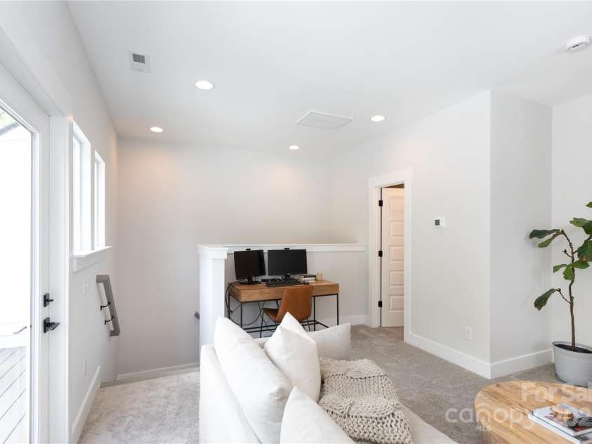2254 Electric Lane, Charlotte, NC 28205.  MLS# CAR4254764, YatesRealty ID 22449. 