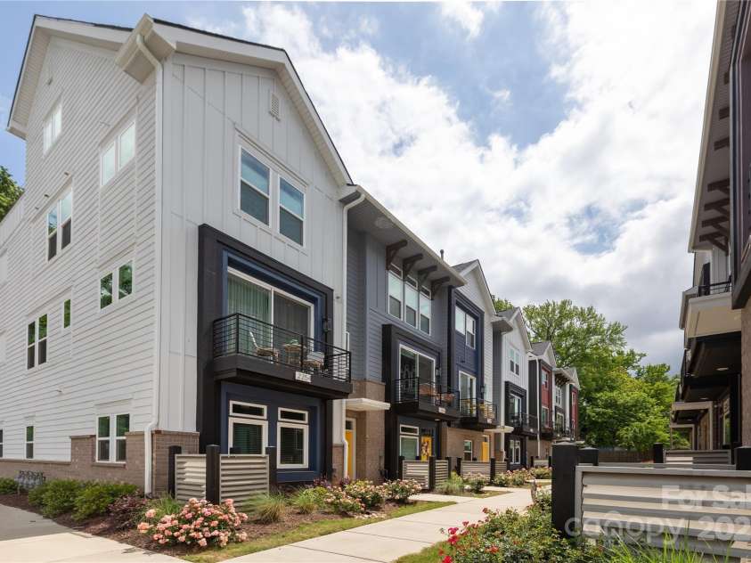 2254 Electric Lane, Charlotte, NC 28205.  MLS# CAR4254764, YatesRealty ID 22449. 