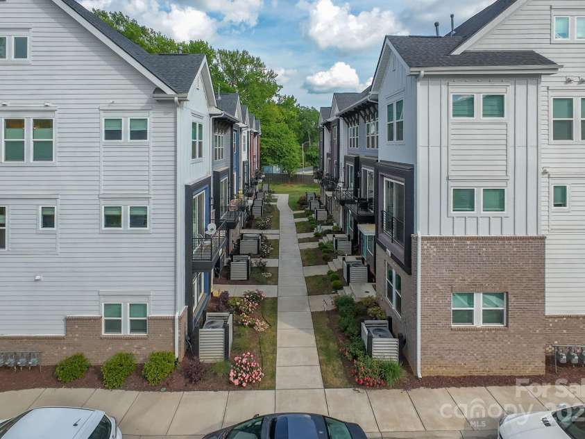 2254 Electric Lane, Charlotte, NC 28205.  MLS# CAR4254764, YatesRealty ID 22449. 