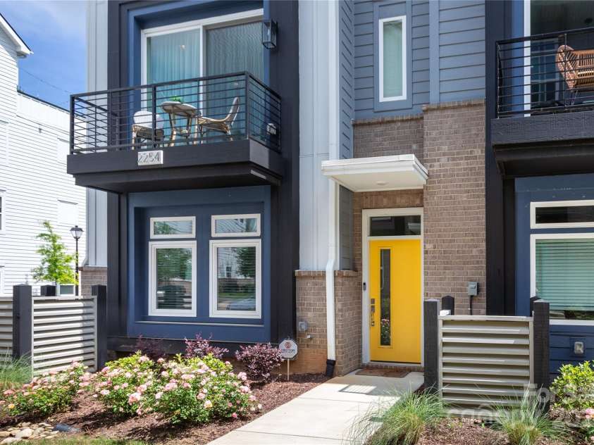 2254 Electric Lane, Charlotte, NC 28205.  MLS# CAR4254764, YatesRealty ID 22449. 