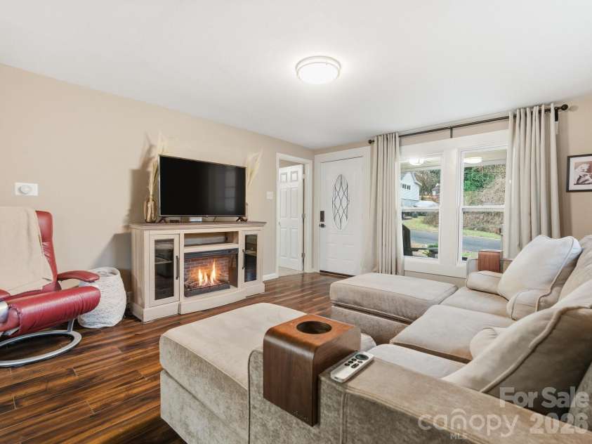 595 Gibson Drive, Concord, NC 28025.  MLS# CAR4336077, YatesRealty ID 2245. 