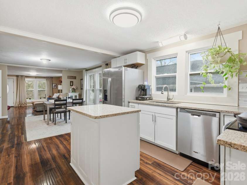 595 Gibson Drive, Concord, NC 28025.  MLS# CAR4336077, YatesRealty ID 2245. Kitchen w/ Island