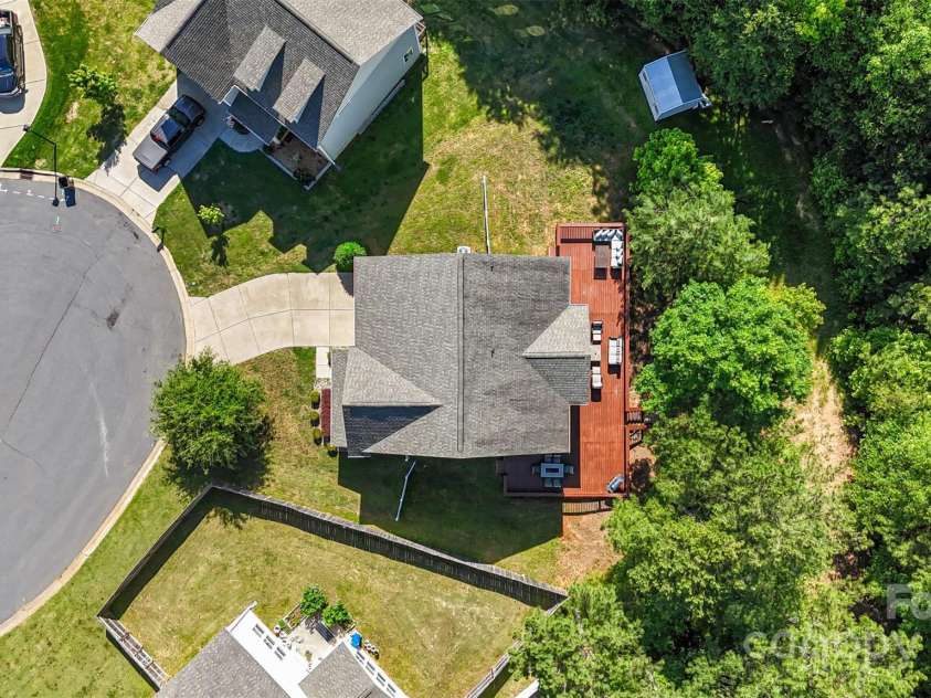 352 Nantucket Way, Rock Hill, SC 29732.  MLS# CAR4234886, YatesRealty ID 22450. Backyard lined by trees for privacy!