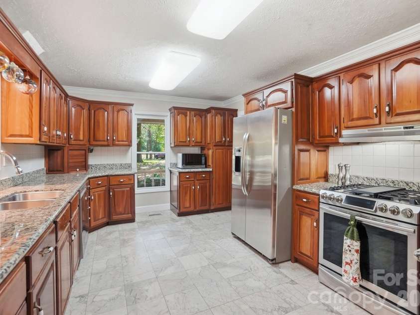846 Windy Oaks Way, Van Wyck, SC 29720.  MLS# CAR4372947, YatesRealty ID 22450. 