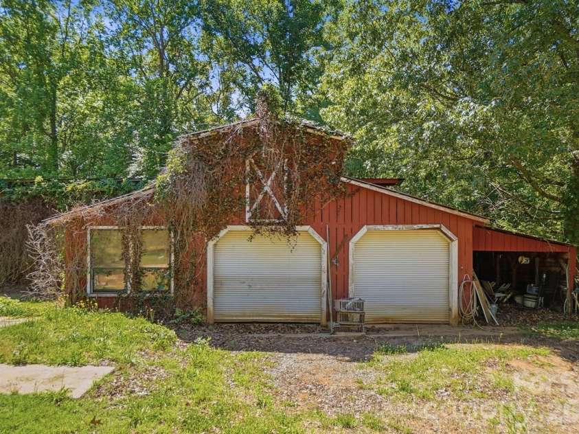 846 Windy Oaks Way, Van Wyck, SC 29720.  MLS# CAR4372947, YatesRealty ID 22450. 