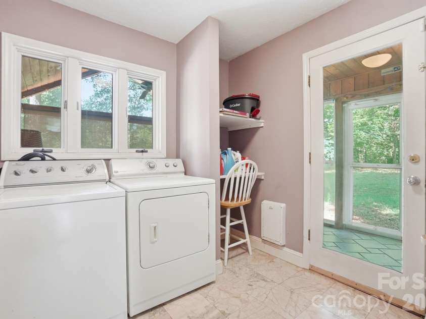 846 Windy Oaks Way, Van Wyck, SC 29720.  MLS# CAR4372947, YatesRealty ID 22450. Laundry/Mud room