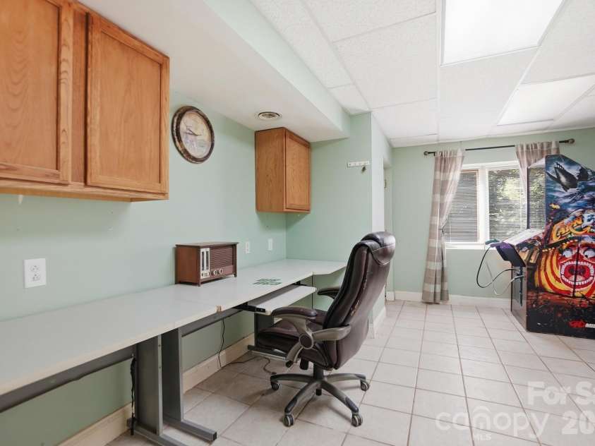 846 Windy Oaks Way, Van Wyck, SC 29720.  MLS# CAR4372947, YatesRealty ID 22450. Office in basement 