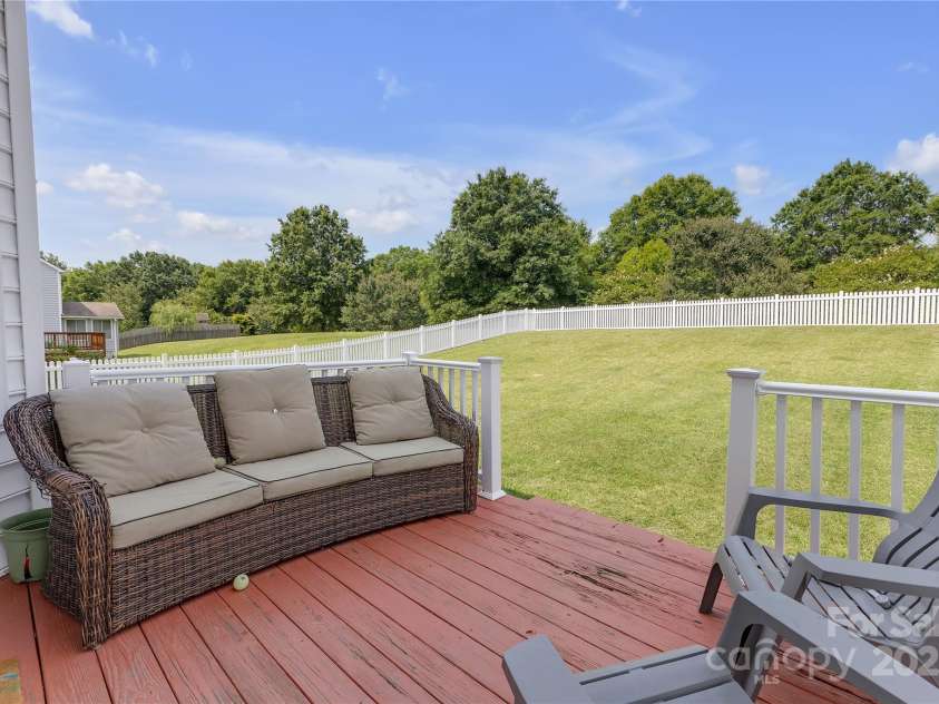 12303 Shadow Ridge Lane, Charlotte, NC 28273.  MLS# CAR4264466, YatesRealty ID 22451. Back Deck