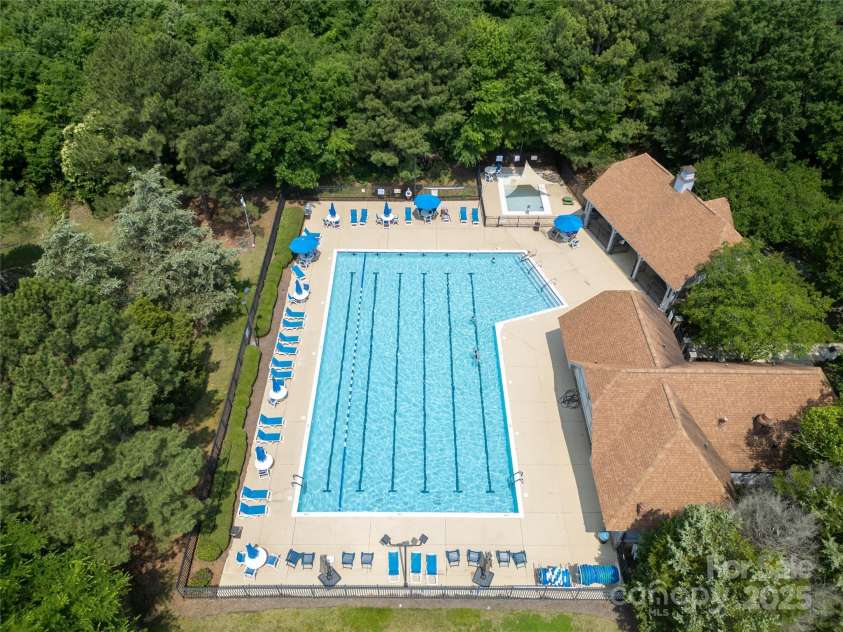 12303 Shadow Ridge Lane, Charlotte, NC 28273.  MLS# CAR4264466, YatesRealty ID 22451. Community Pool