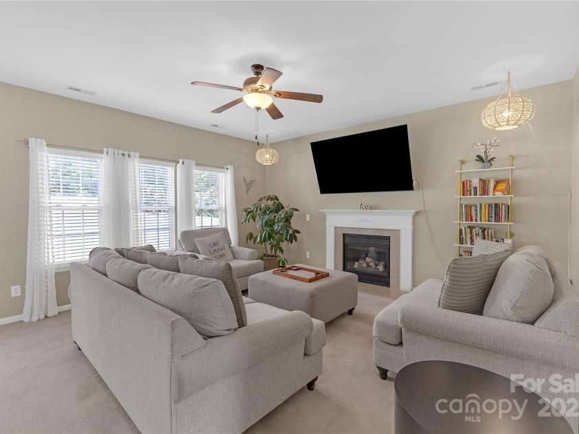 12303 Shadow Ridge Lane, Charlotte, NC 28273.  MLS# CAR4264466, YatesRealty ID 22451. Living Area