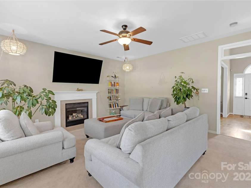 12303 Shadow Ridge Lane, Charlotte, NC 28273.  MLS# CAR4264466, YatesRealty ID 22451. Living Area