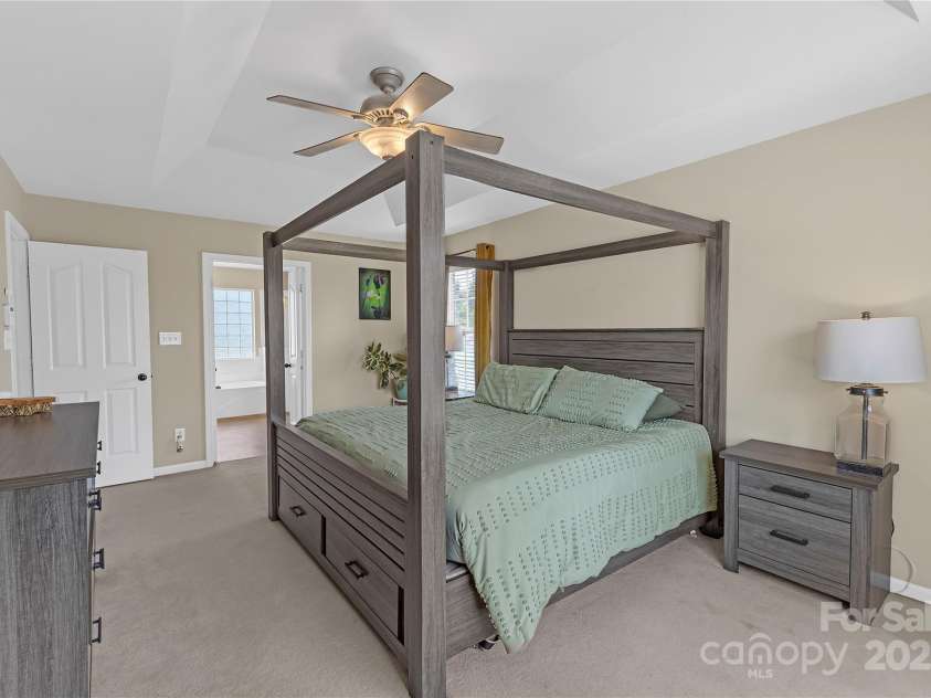 12303 Shadow Ridge Lane, Charlotte, NC 28273.  MLS# CAR4264466, YatesRealty ID 22451. Primary Bedroom
