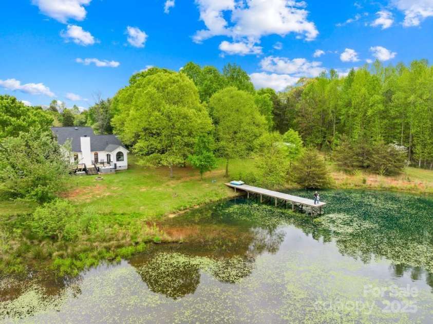 170 Della Drive, Statesville, NC 28625.  MLS# CAR4239883, YatesRealty ID 22452. 