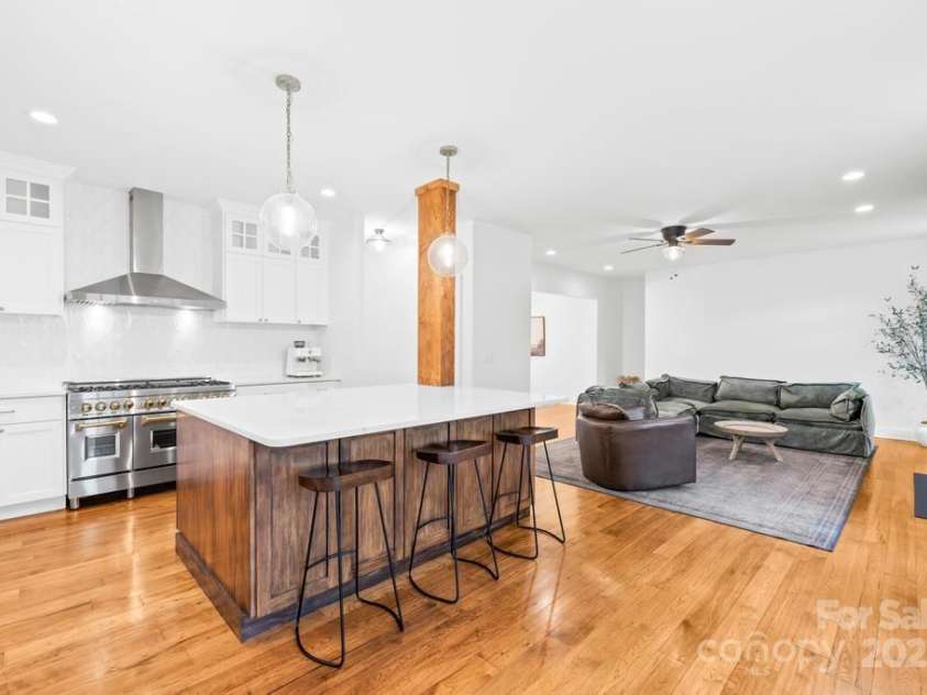 170 Della Drive, Statesville, NC 28625.  MLS# CAR4239883, YatesRealty ID 22452. 