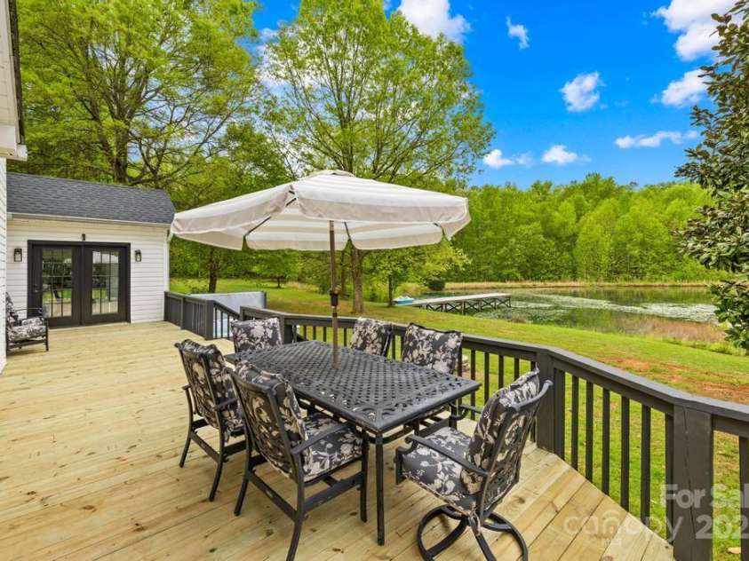 170 Della Drive, Statesville, NC 28625.  MLS# CAR4239883, YatesRealty ID 22452. 