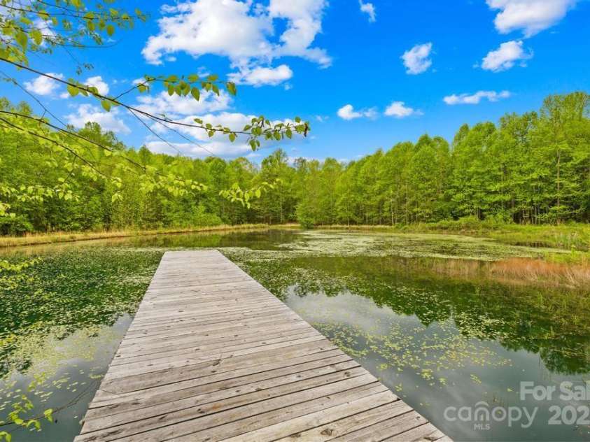 170 Della Drive, Statesville, NC 28625.  MLS# CAR4239883, YatesRealty ID 22452. 