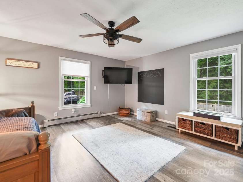 3221 Debbie Drive, Hendersonville, NC 28791.  MLS# CAR4255457, YatesRealty ID 22453. Third Bedroom