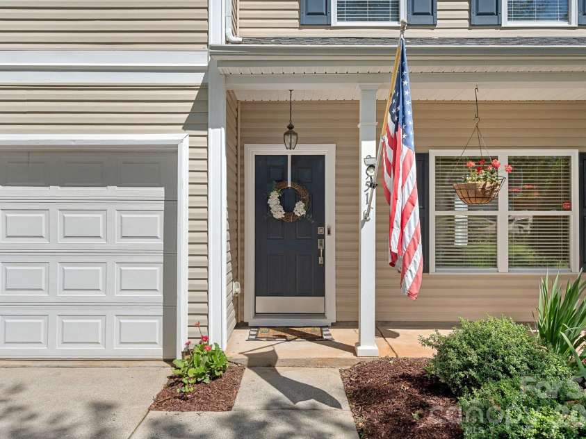 3951 Parkers Ferry Road, Fort Mill, SC 29715.  MLS# CAR4380191, YatesRealty ID 22453. 