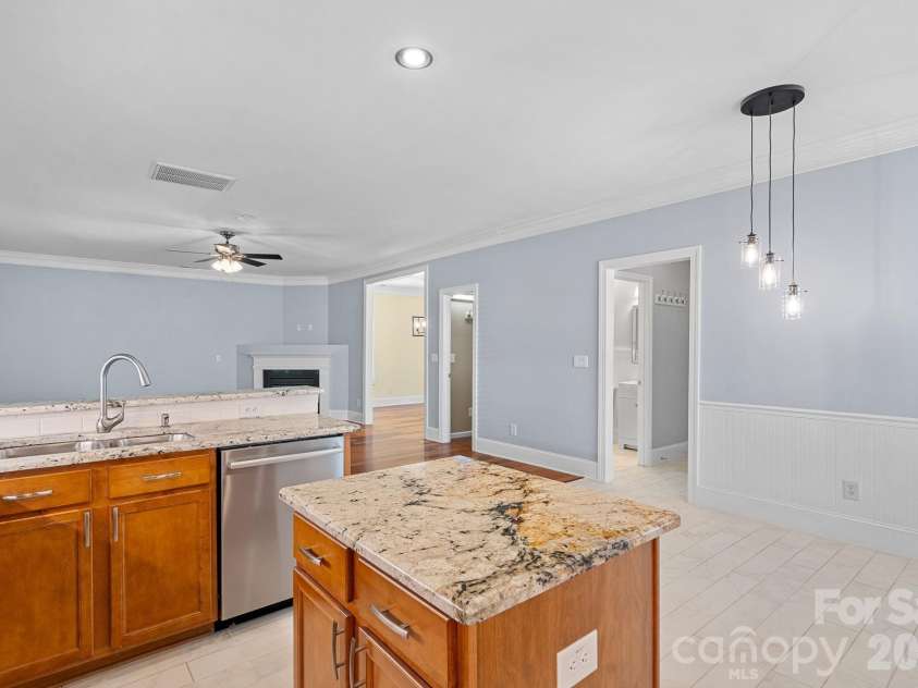 3951 Parkers Ferry Road, Fort Mill, SC 29715.  MLS# CAR4380191, YatesRealty ID 22453. 