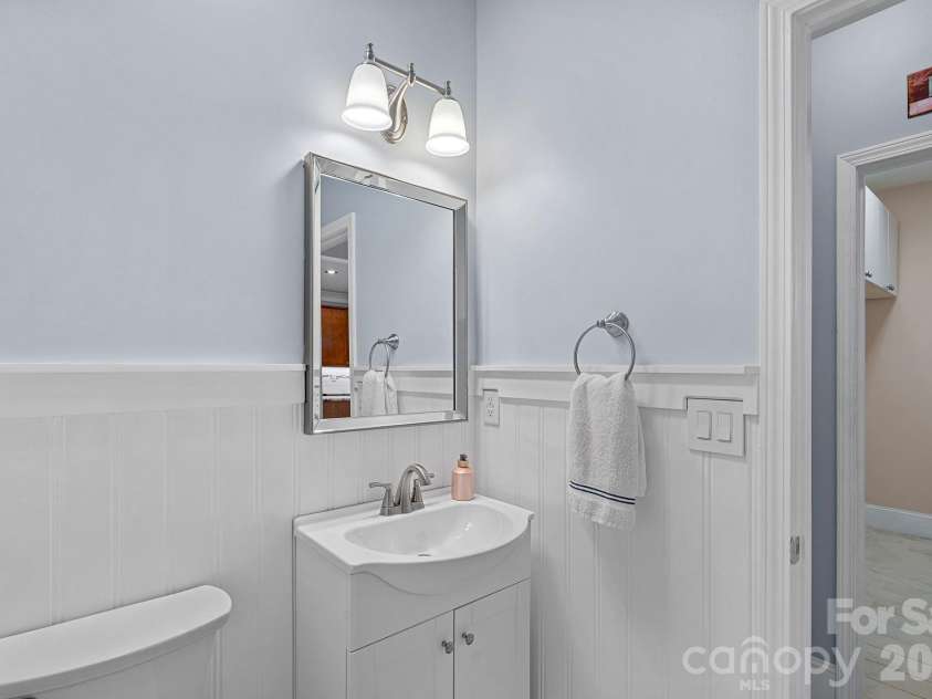3951 Parkers Ferry Road, Fort Mill, SC 29715.  MLS# CAR4380191, YatesRealty ID 22453. 