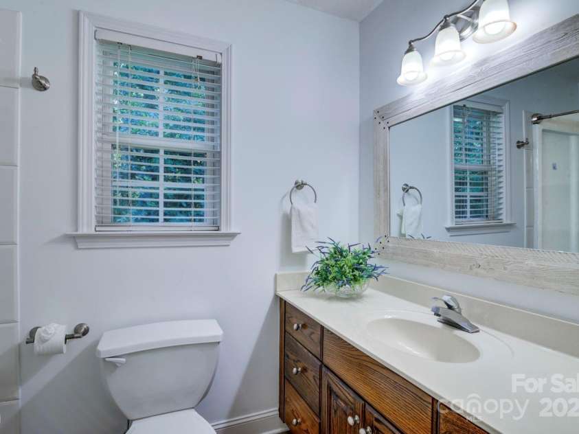 5437 Mallard Lane, Gastonia, NC 28052.  MLS# CAR4273563, YatesRealty ID 22454. 