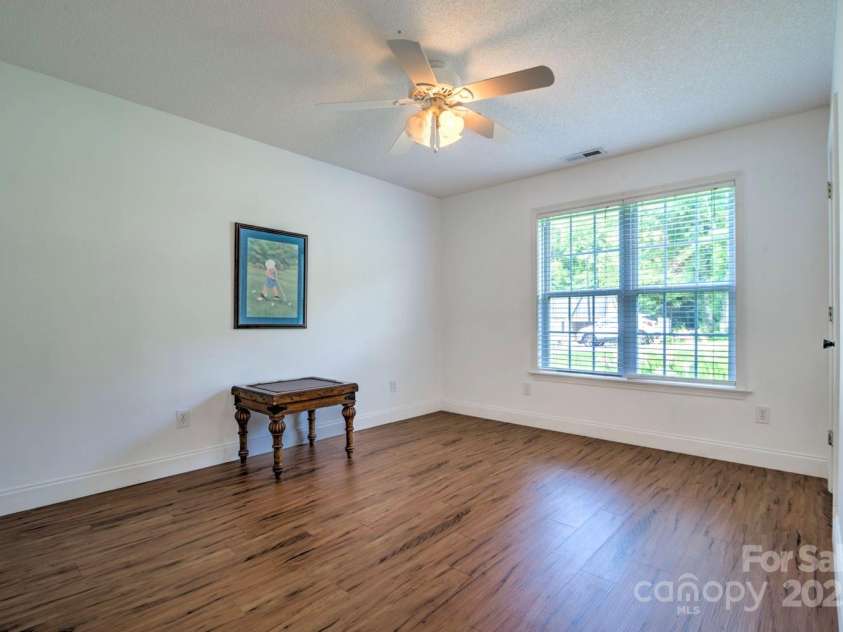 5437 Mallard Lane, Gastonia, NC 28052.  MLS# CAR4273563, YatesRealty ID 22454. 